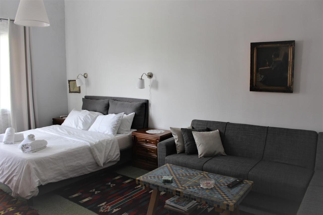 A Litte Taste Of Home Guest House Atene Esterno foto