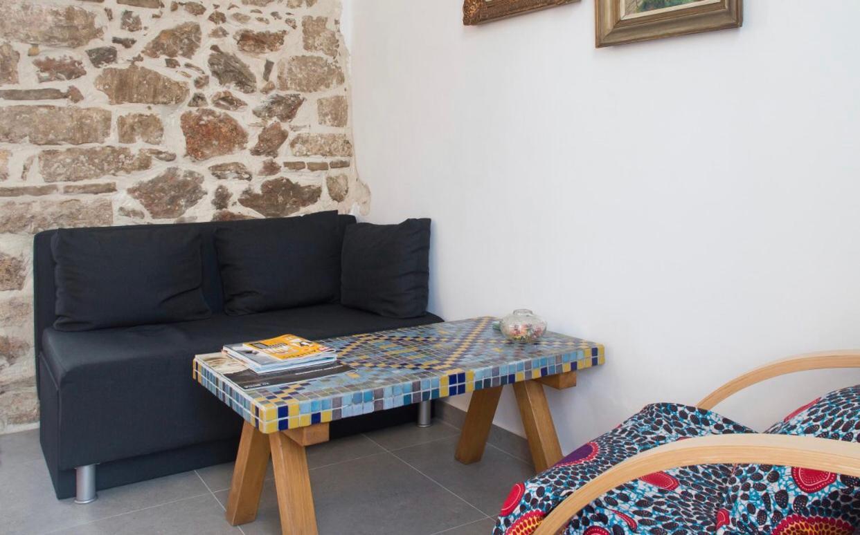 A Litte Taste Of Home Guest House Atene Esterno foto