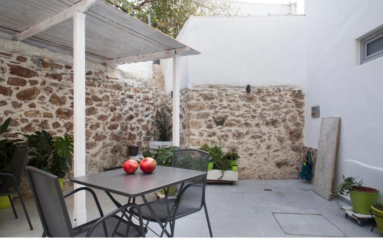 A Litte Taste Of Home Guest House Atene Esterno foto
