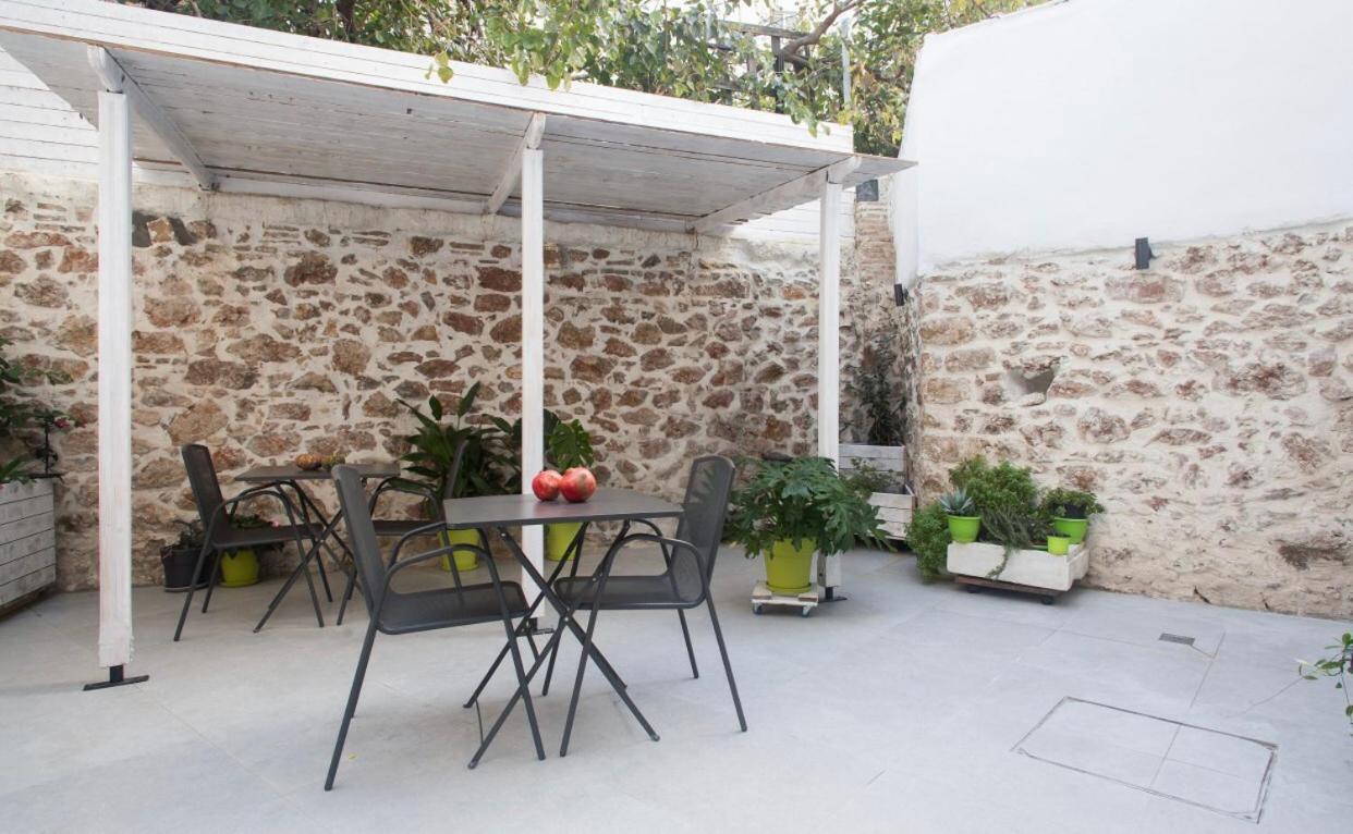 A Litte Taste Of Home Guest House Atene Esterno foto